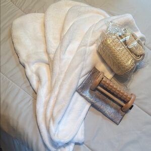 Monet spa care items